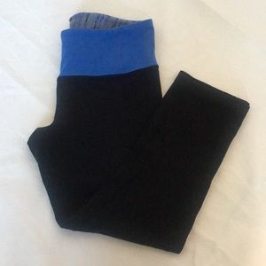 Lululemon Cropped Yoga Pants 6